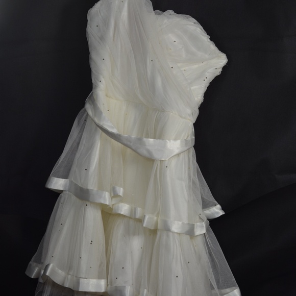 Tulle Layered Dress Off Shoulder SZ 4 Laura Petites - Picture 10 of 12